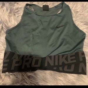Nike sports bra size M